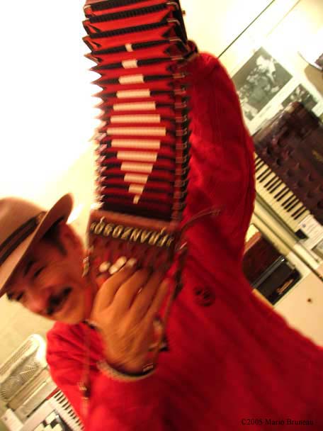 Antonio Franzoso Accordéoniste sympathique Antonio Franzoso